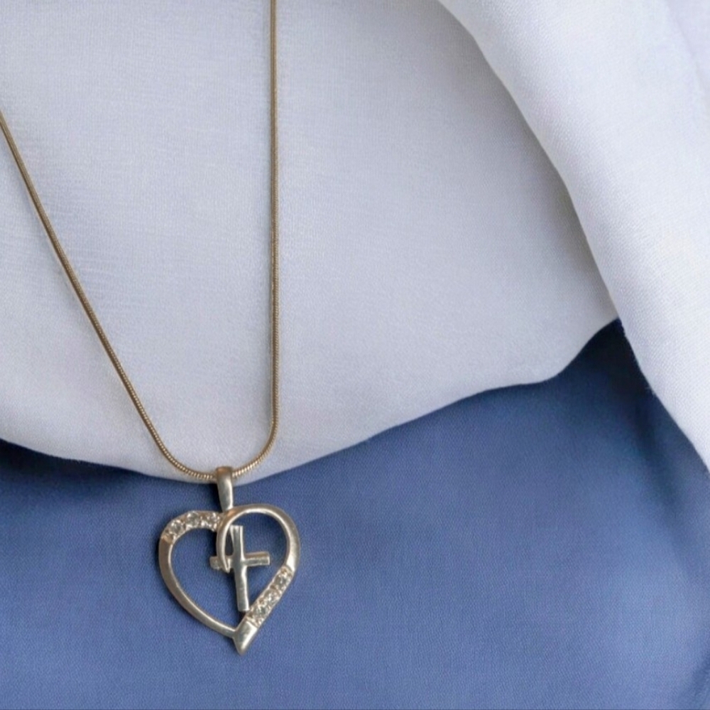Silver Jewelry Heart with Cross Pendant - Picture 1 of 2